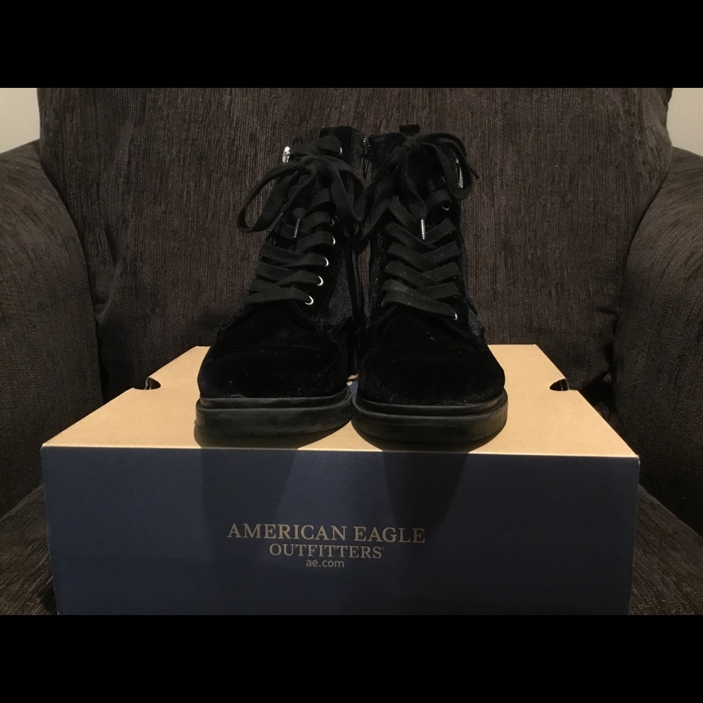American eagle velvet lace up boots